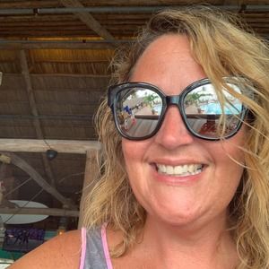 Meet your Posher, Cheri